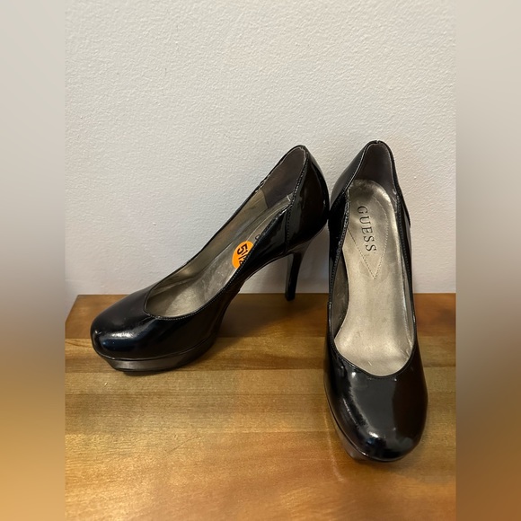 Guess Heels - Picture 1 of 3